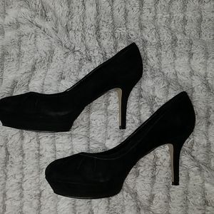 👠Nine West Black suede heels👠